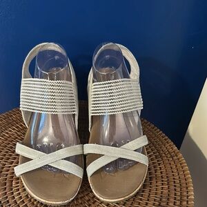 Women's Skechers Beverlee High Tea Tan Cork Wedge Open Toe Sandals Shoes Sz 11